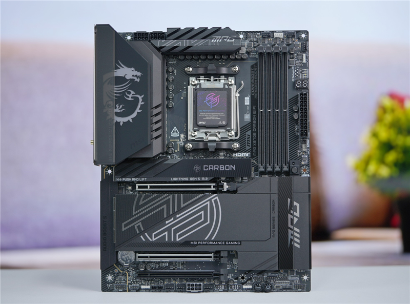 內存優(yōu)化當下強！微星 MPG X870E CARBON WIFI暗黑板主板評測：游戲性能大幅領先于頂級X670E