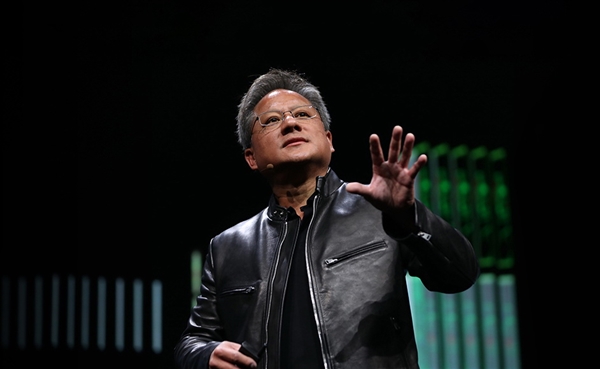 Blackwell需求量驚人！NVIDIA未來1年訂單已全部售罄：有公司一次狂搶10萬片