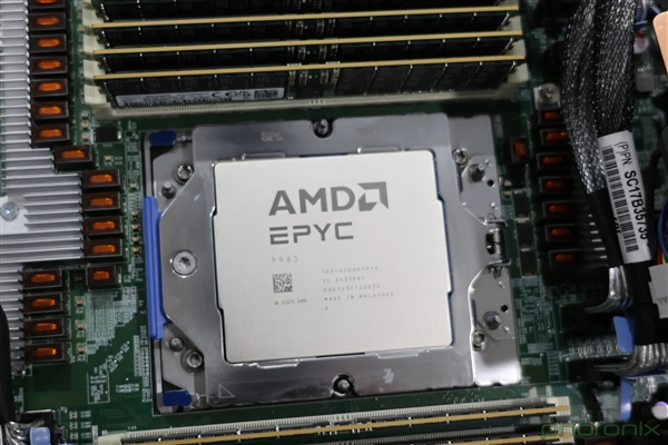 192核心384線程、5GHz起飛！AMD Zen5 EPYC首測：領(lǐng)先至強(qiáng)6幾乎40％