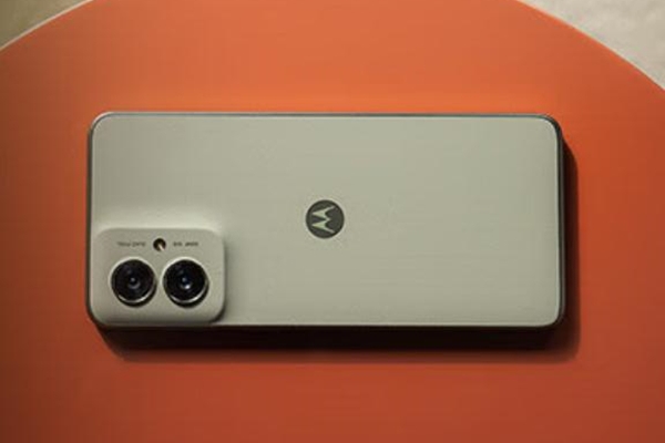 千元機(jī)掀起AI普及風(fēng)暴！聯(lián)想moto g55預(yù)售：1299元起