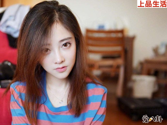 馮提莫寫(xiě)真