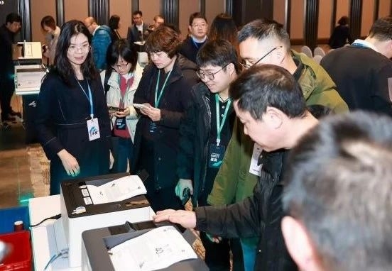 上海漢圖發(fā)布高速激光打印一體機(jī)：首個國產(chǎn)主控龍芯2P0500