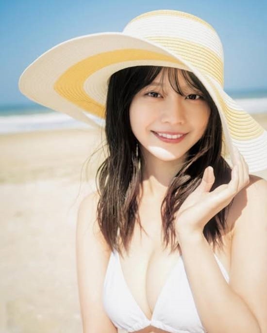 《假面騎士》最美女反派淺倉(cāng)唯：改名復(fù)出拍新寫真