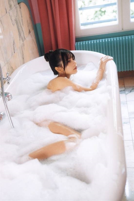 《假面騎士》最美女反派淺倉(cāng)唯：改名復(fù)出拍新寫真