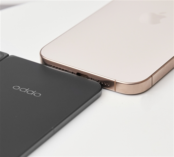 全球薄折疊屏！OPPO Find N5真機(jī)現(xiàn)身：薄到無(wú)敵