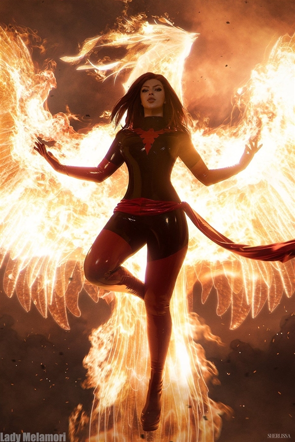 《X戰(zhàn)警》鳳凰女Cos美圖欣賞：穿膠完美展示好身材