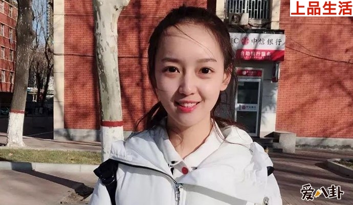 秦牛正威藝考照