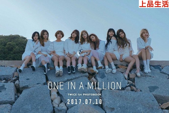 TWICE女子組合團體照