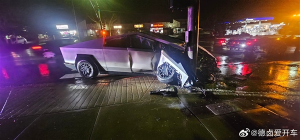 特斯拉Cybertruck“自動(dòng)駕駛”出事故 車主：都是我的錯(cuò)