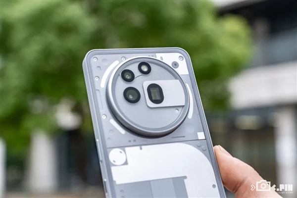 2000塊的Nothing Phone 現(xiàn)在也開(kāi)始堆料了