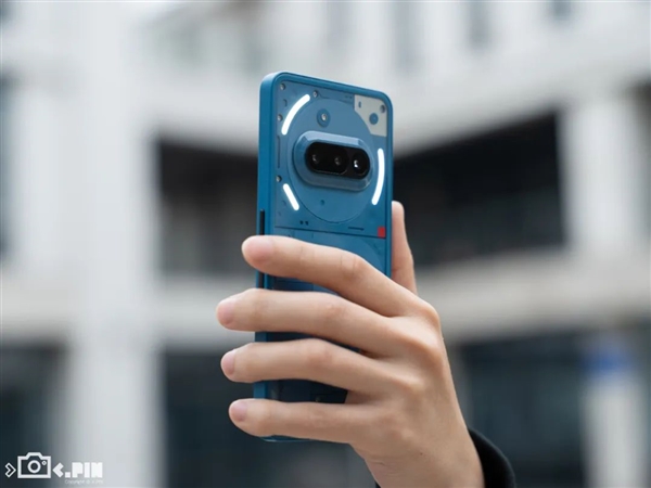 2000塊的Nothing Phone 現(xiàn)在也開(kāi)始堆料了