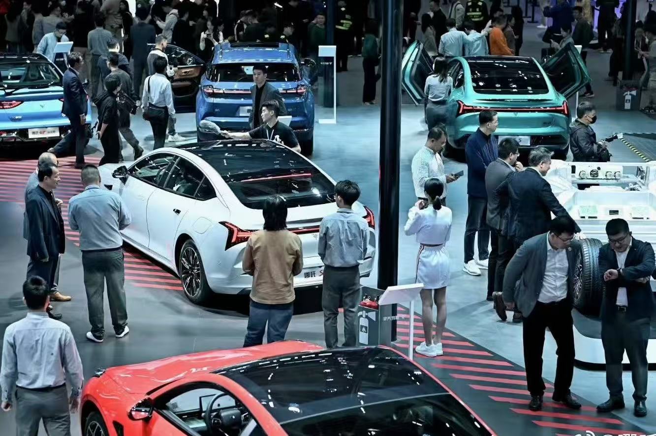 輿論漩渦中的哪吒汽車(chē)：被傳解散研發(fā)團(tuán)隊(duì)，在泰國(guó)獲100億泰銖授信