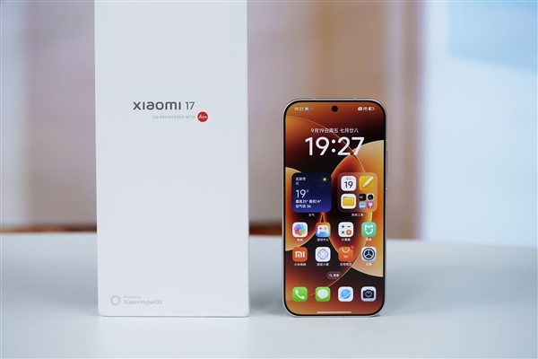 小米17續(xù)航實(shí)測對(duì)比：iPhone 17+充電寶耗關(guān)機(jī) 小米17還剩26%