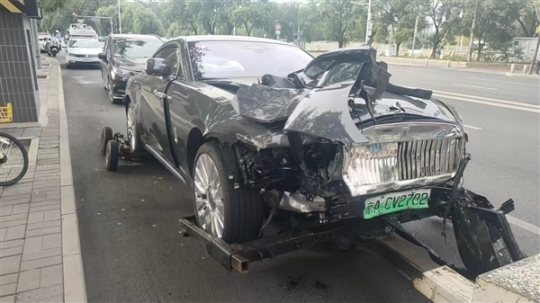 陳震：勞斯萊斯閃靈事故讓我對(duì)“豪華”有了重新理解