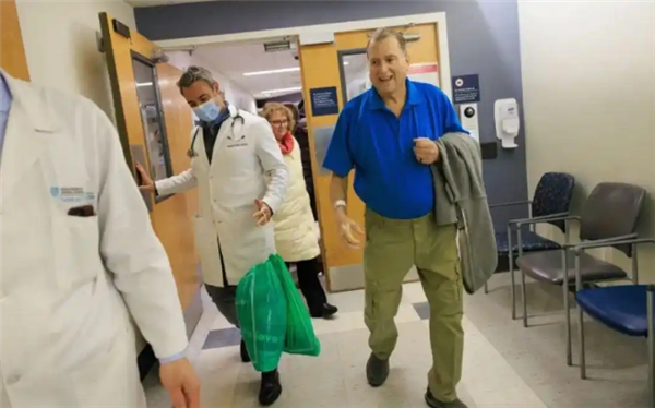 創(chuàng)異種移植新紀(jì)錄！美國男子體內(nèi)移植豬腎生存271天